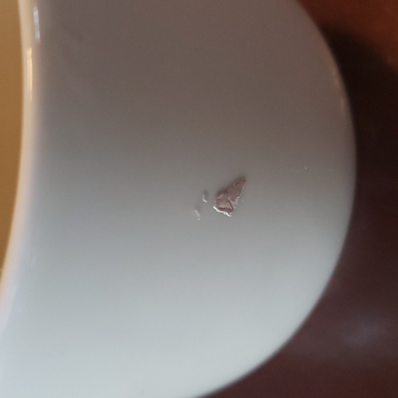 Vintage Japanese Bowls with Lids - Picture 10 of 10